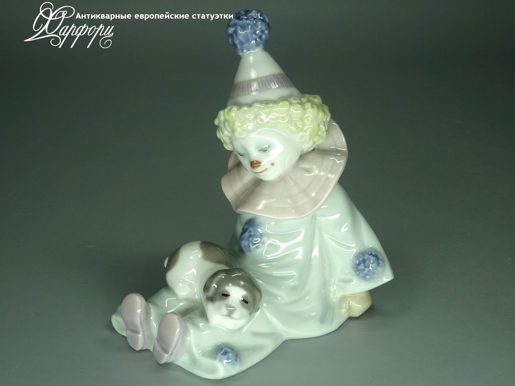 Купить фарфоровую статуэтку Lladro Маленький клоун